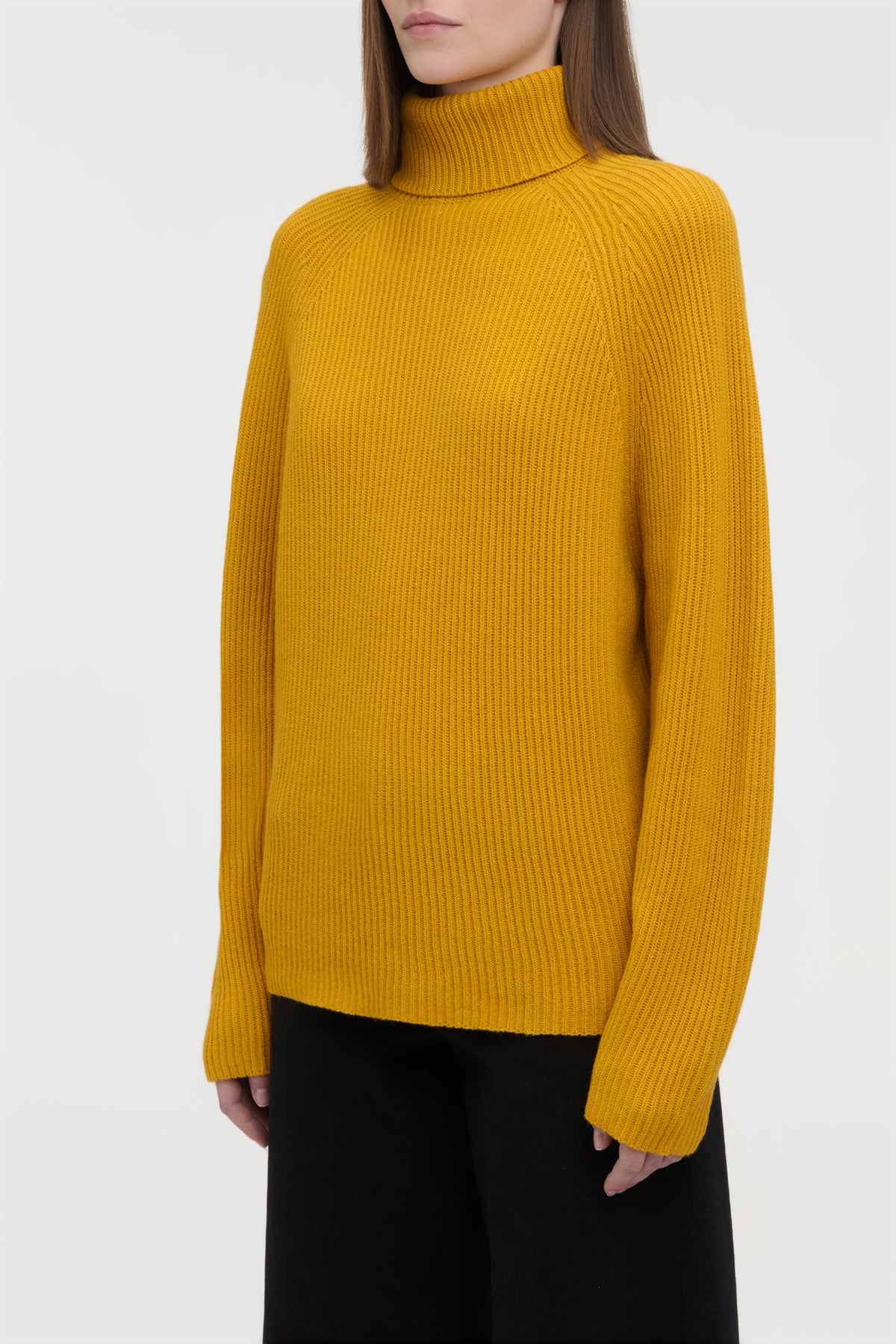 Wigman Knit Turtleneck Sweater in Golden Birch Cashmere