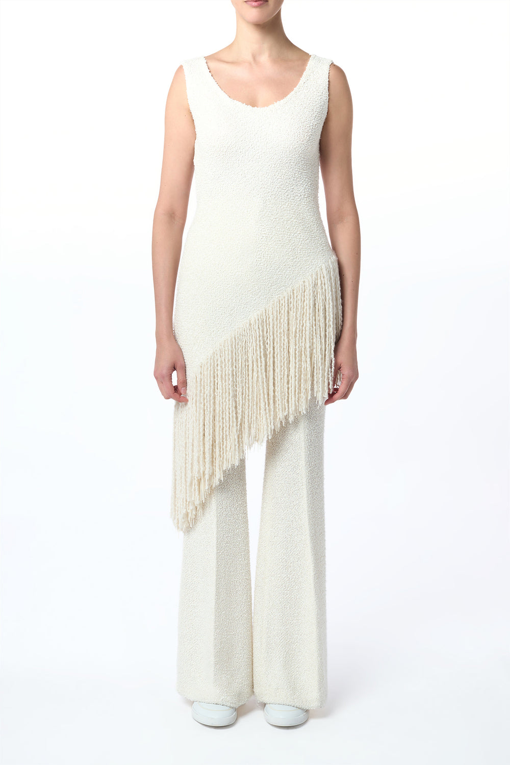 アイボリーシルクブークレのウルシンフリンジトップ