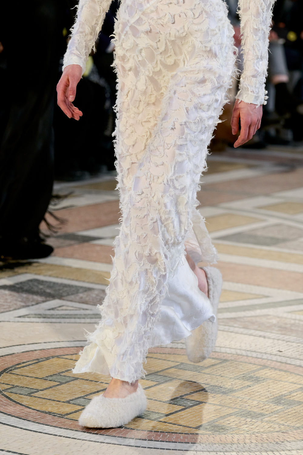 Emperor Flat in Ivory Silk Cashmere Boucle