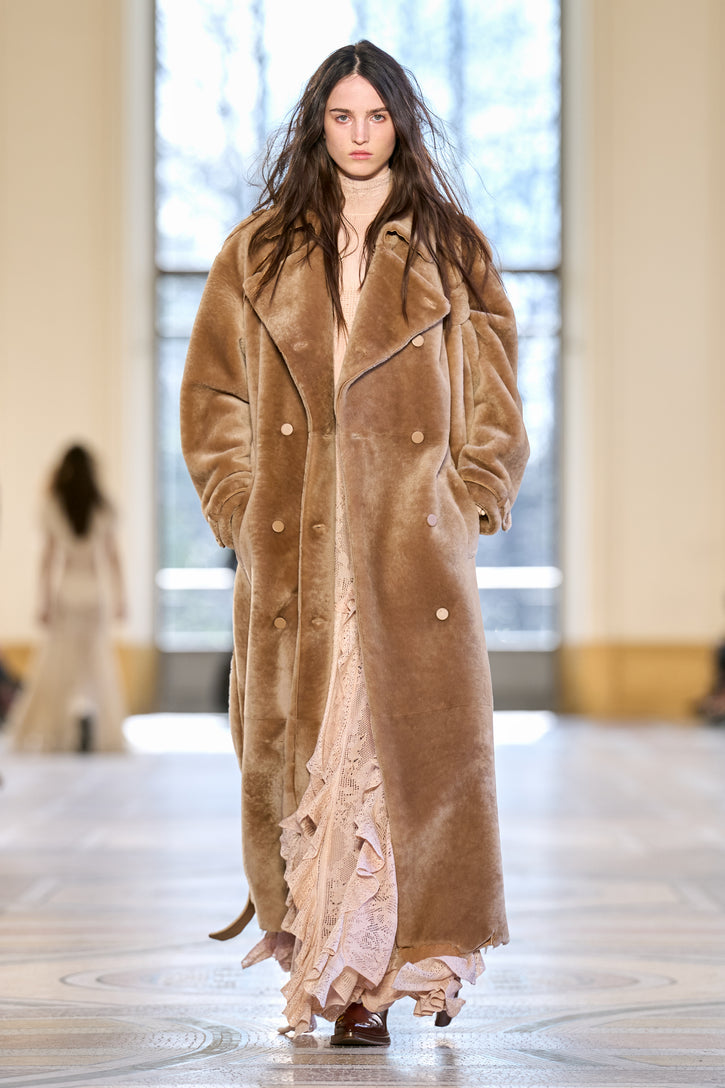 Tellus Trench Coat in Champagne Shearling
