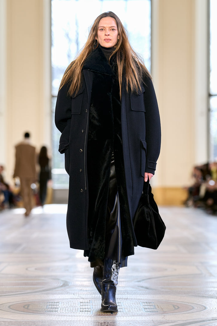 Smith Raw Cut Coat Liner in Black Shearling