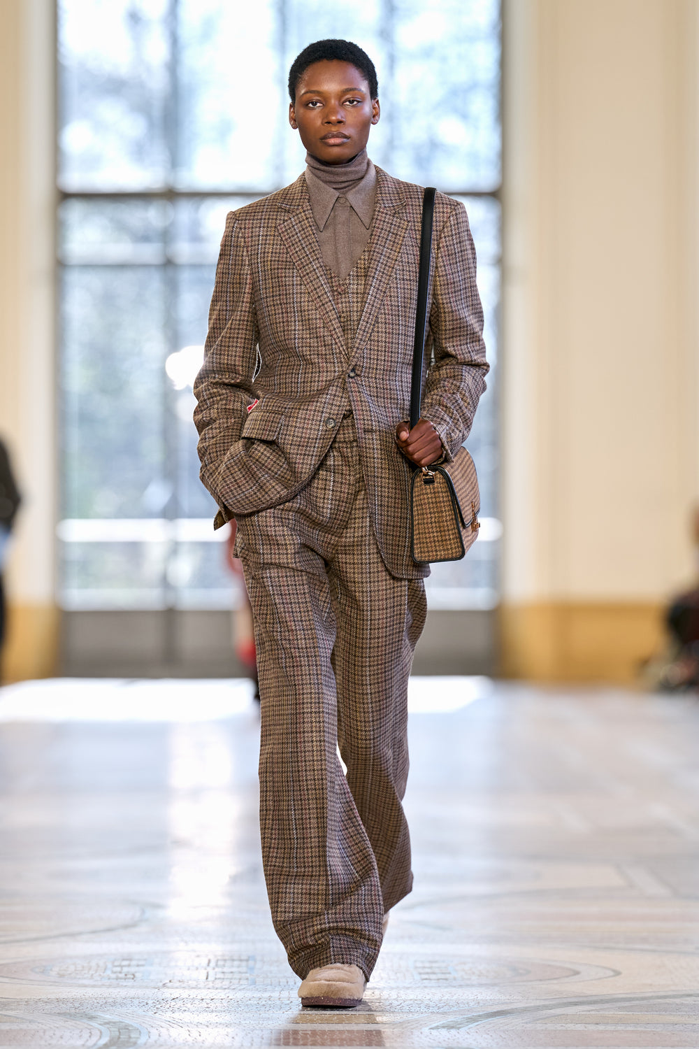 Rhein Pant in Camel Multi Wool Silk Houndstooth
