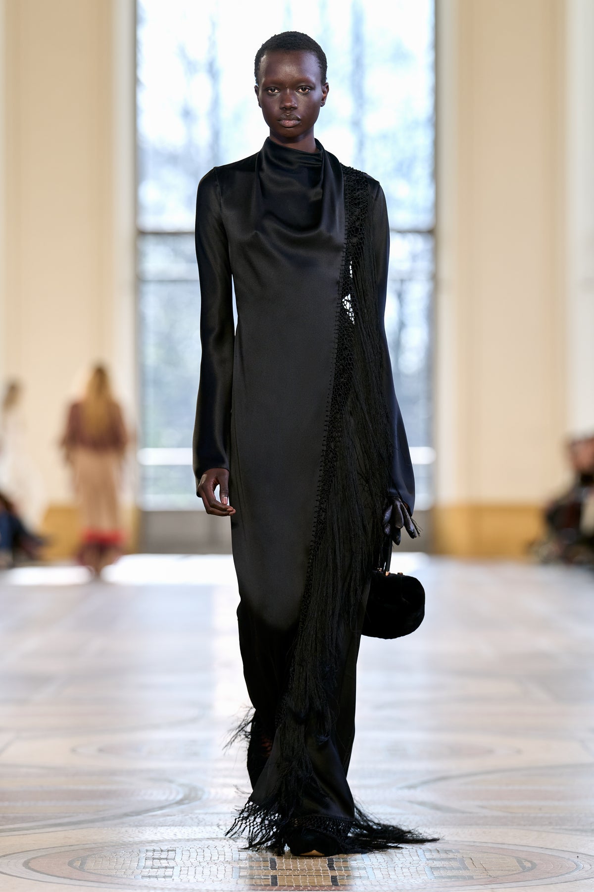 Anne Macrame Dress in Black Silk Satin – Gabriela Hearst