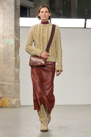 Look 10