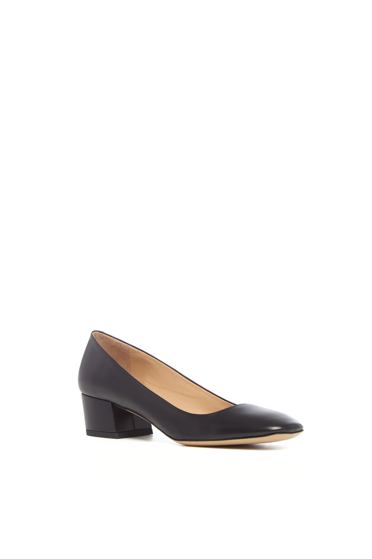 Agathe Low Heel Pump in Black Leather