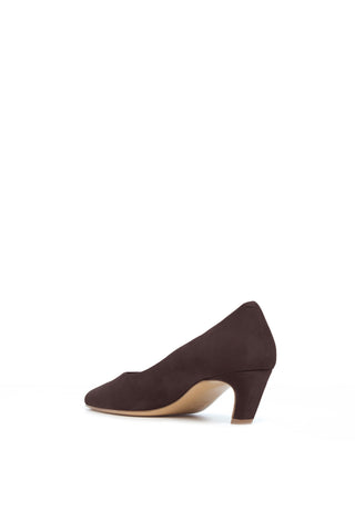 Peggy Pump in Dark Chocolate Suede