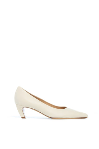 Peggy Pump in Ivory Nappa Leather