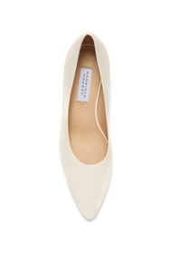 Peggy Pump in Cream Nappa Leather