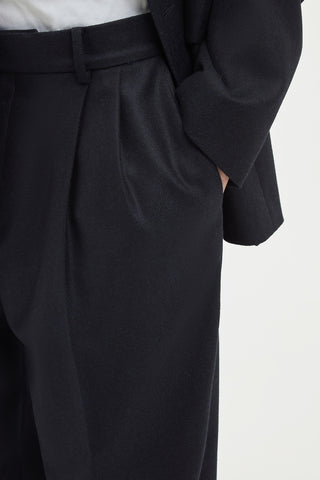 Arthur Pleated Pant in Dark Navy Wool Cashmere Flannel