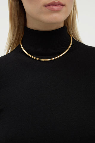 18K Yellow Gold Choker Necklace - On Model Front | Gabriela Hearst