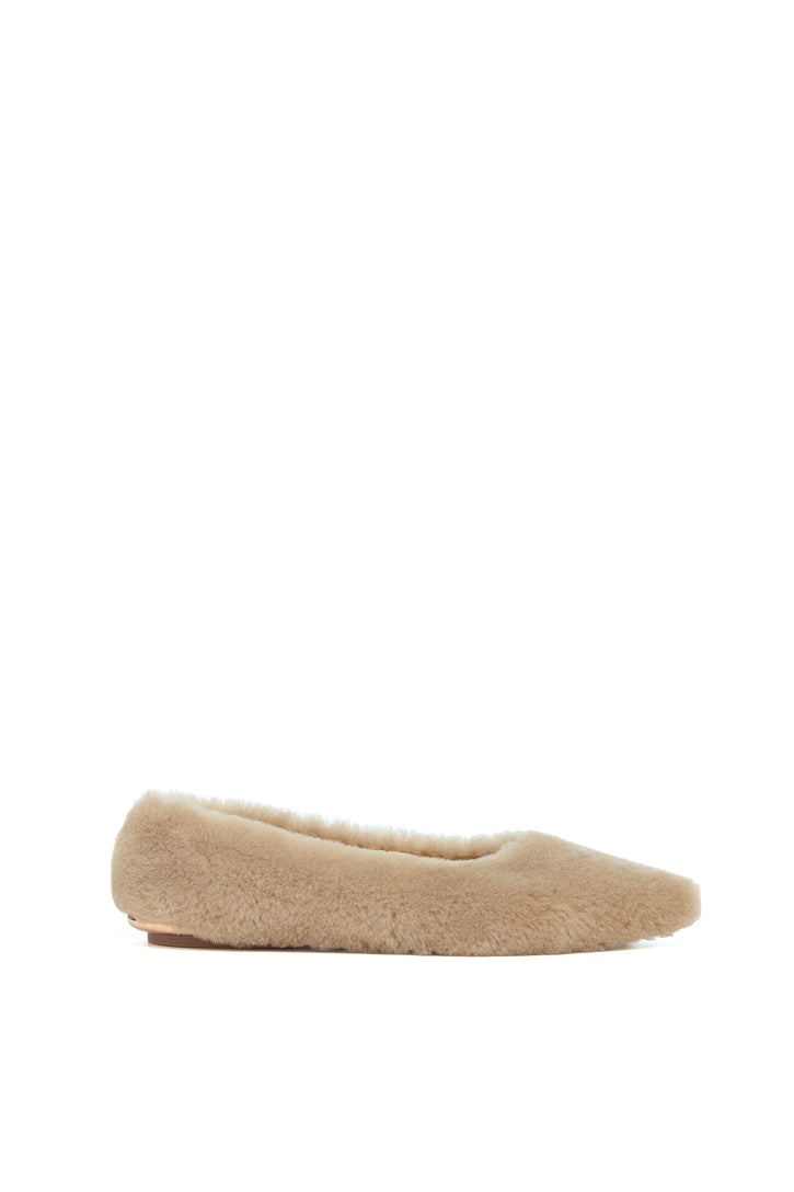 Fleur Flat in Champagne Shearling