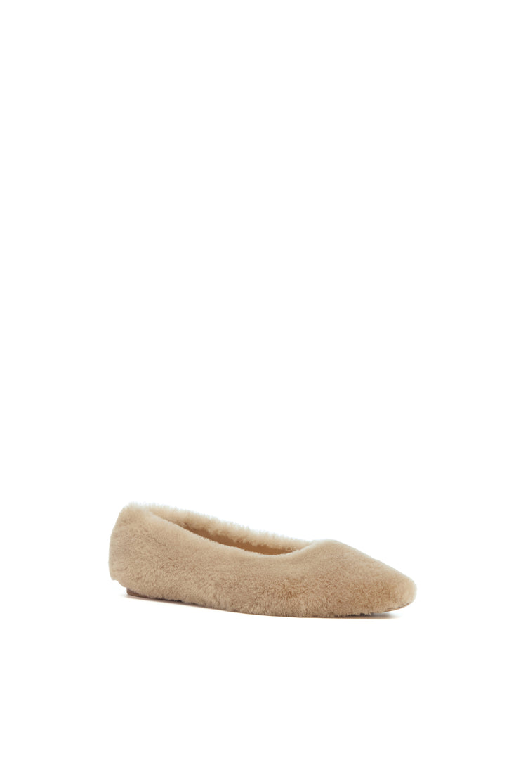 Fleur Flat in Champagne Shearling