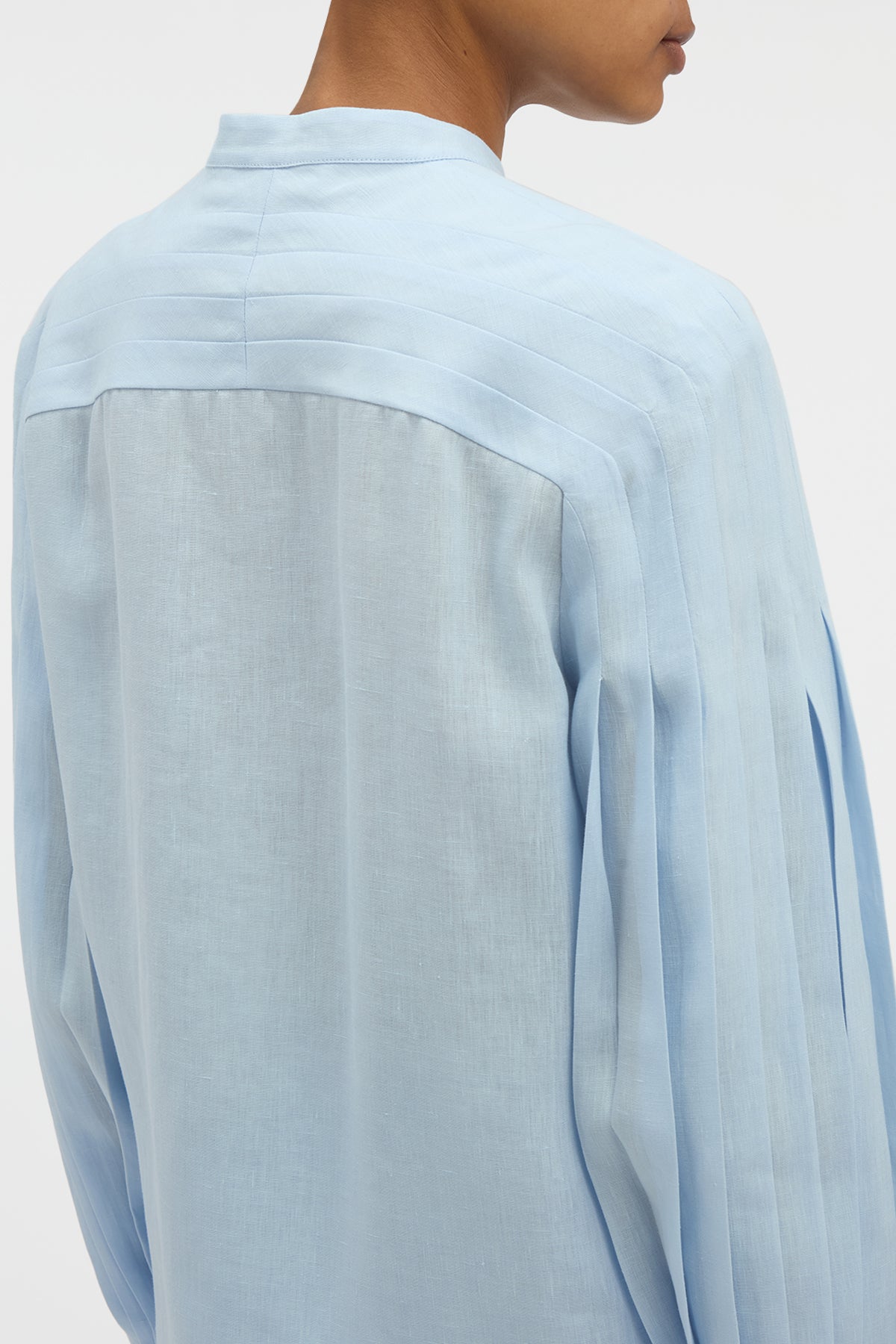 Laetitia Blouse in Light Blue Aloe Linen