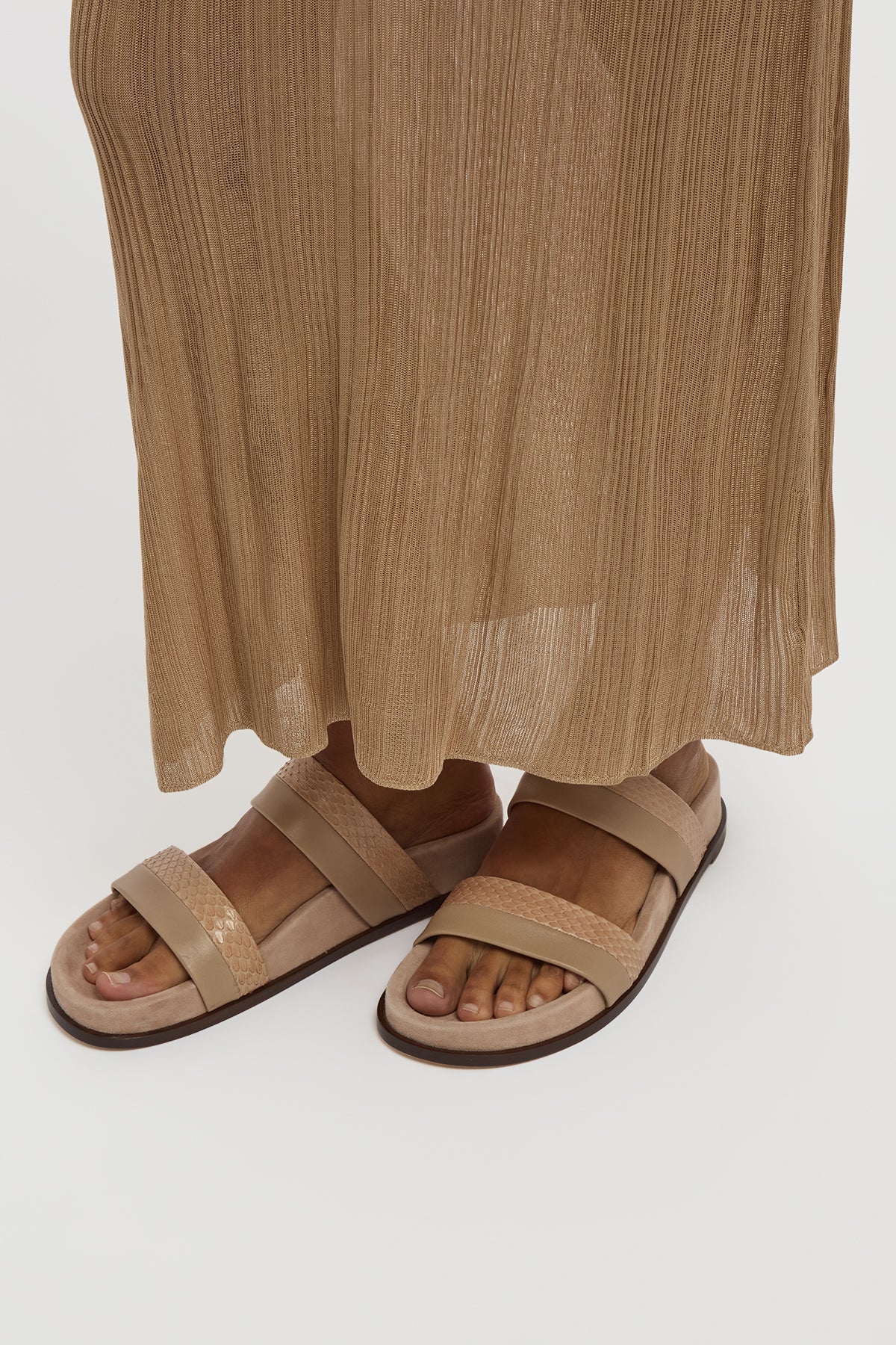 Low Striker Flat Sandal in Nude Snakeskin & Nappa Leather
