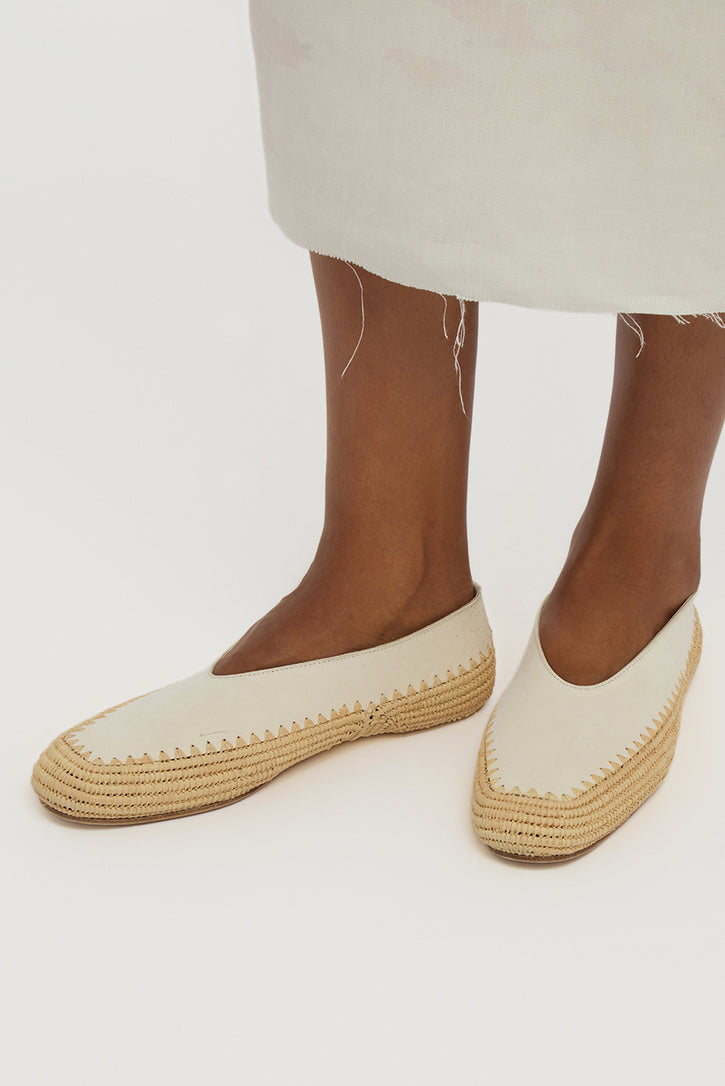 Strength Flat Shoe in Ivory Suede & Natural Raffia