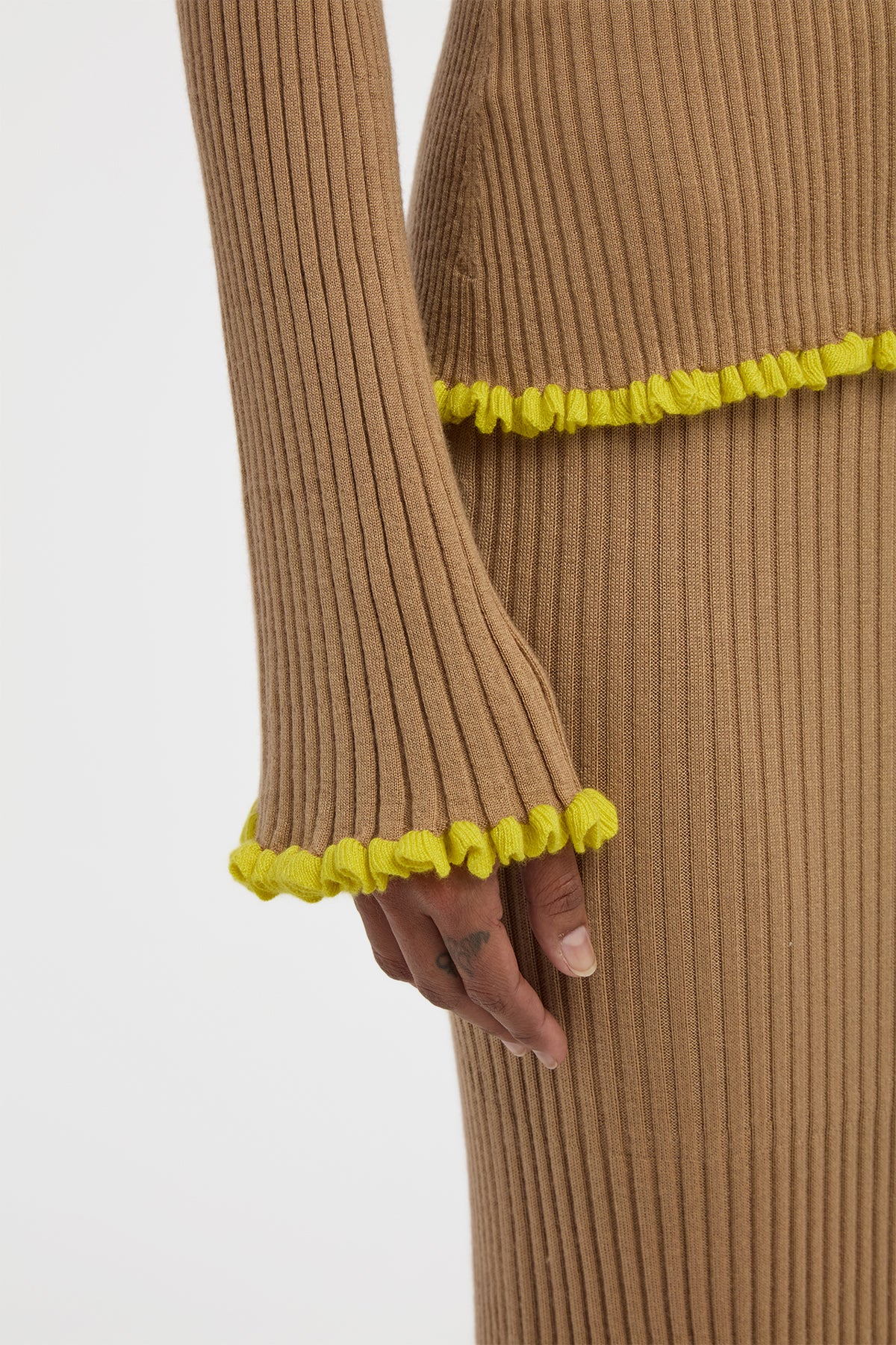 Erya Knit Crewneck Sweater in Camel Cashmere Silk