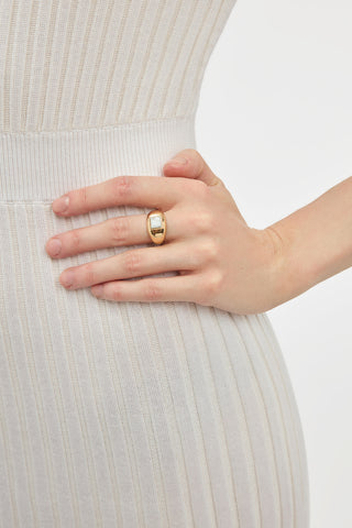 18K Gold Howlite Stone Ring - On Model Hand | Gabriela Hearst