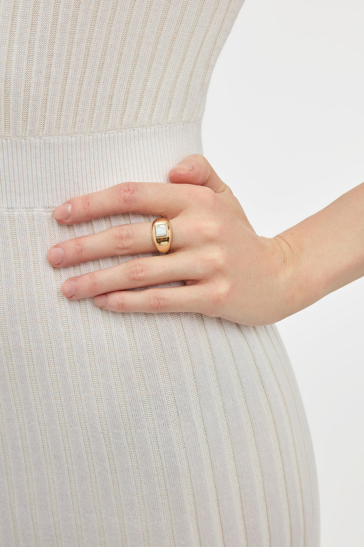 Medium Ring in 18K Yellow Gold & Howlite Stone