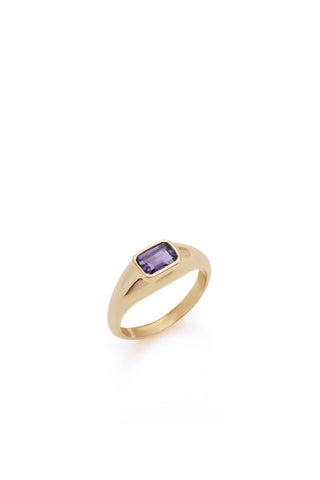 18K Yellow Gold Small Ring with Purple Amethyst Stone - Side View | Gabriela Hearst