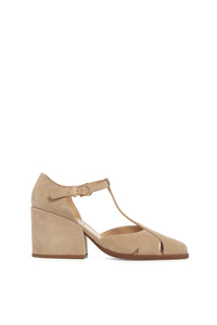 Hawes Sandal in Camel Suede