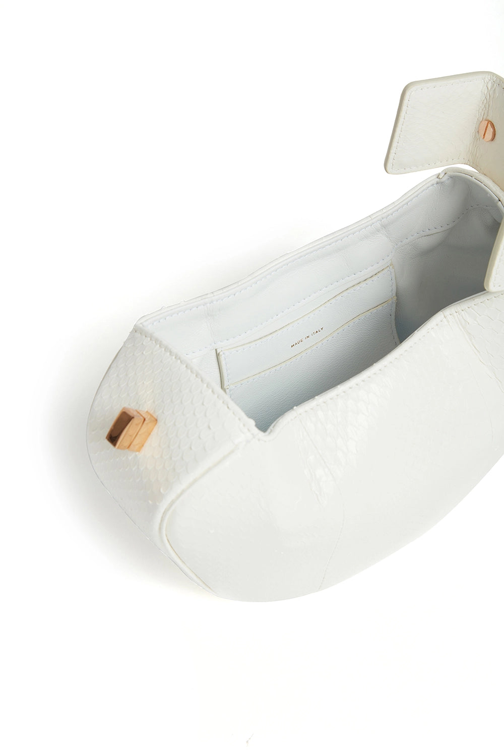 アイボリー スネークスキンのデミバッグ