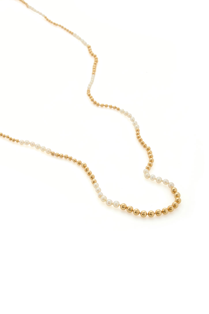 Olivia Necklace in 18K Yellow Gold & Natural Saltwater Pearls