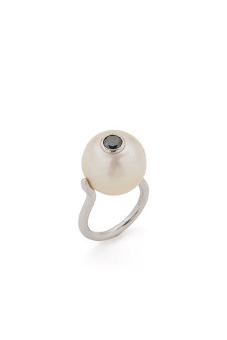 Pearl Ring with Black Diamond in Platinum - Three Quarter View | Gabriela Hearst