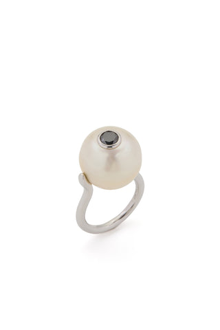 Pearl Ring in Platinum & Black Diamond
