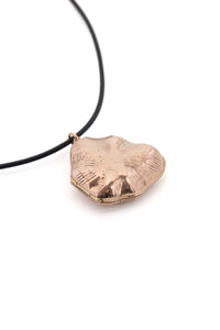 Locket in Rose Gold with Yellow Sapphire