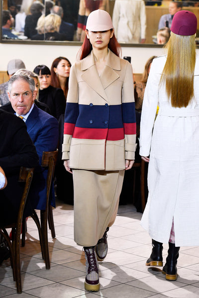 Look 10
