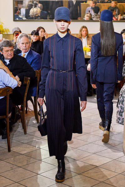 Look 18