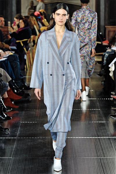 Look 10