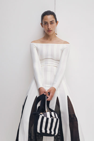 Look 16