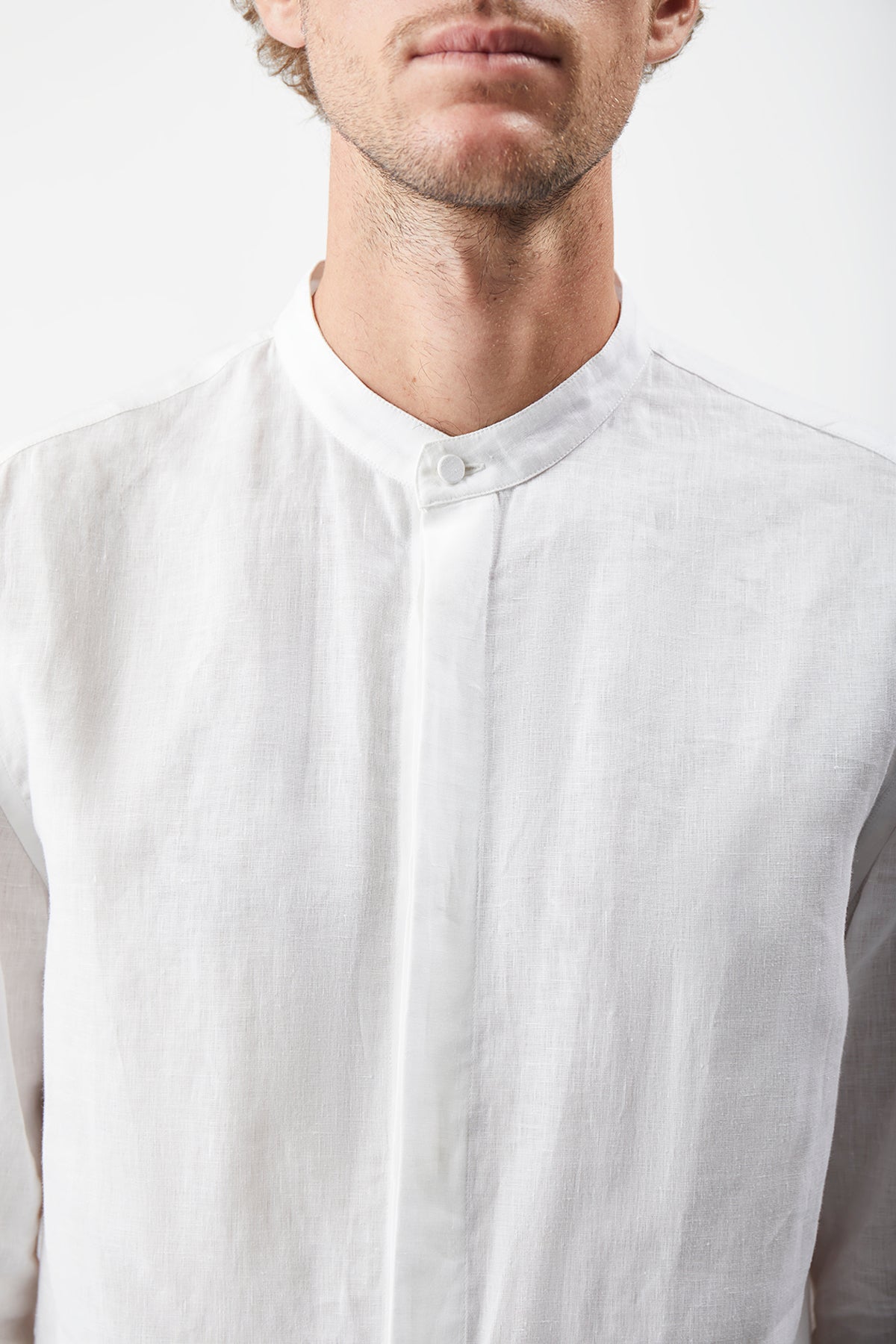 Ollie Shirt in White Aloe Linen