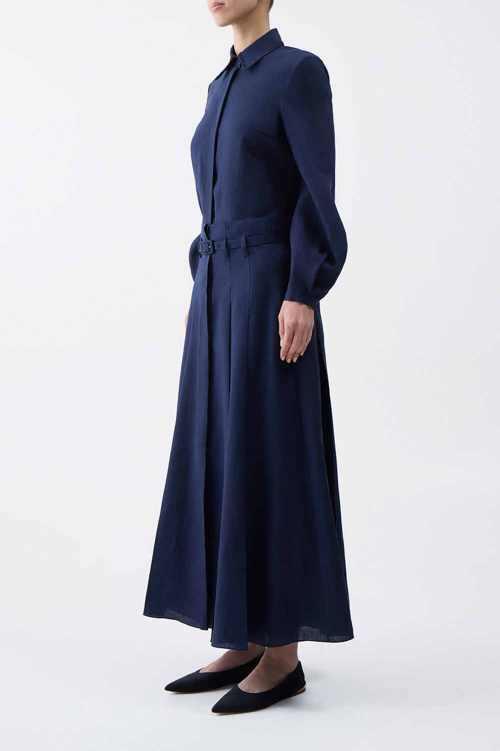 Dugald Pleated Midi Skirt in Navy Aloe Linen