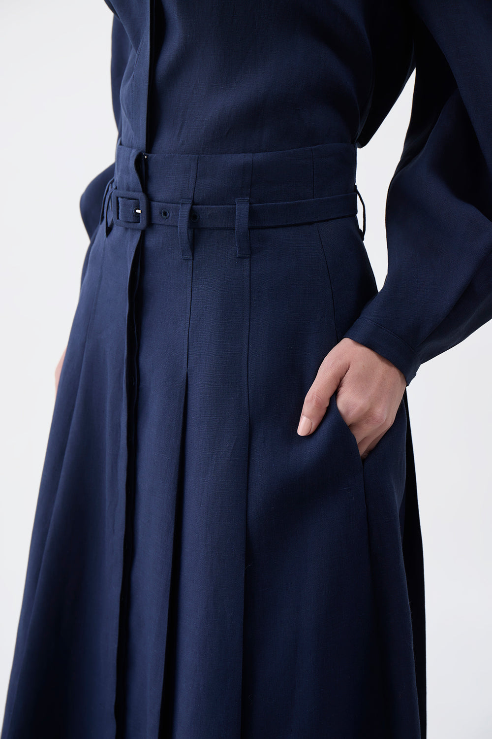 Dugald Pleated Midi Skirt in Navy Aloe Linen