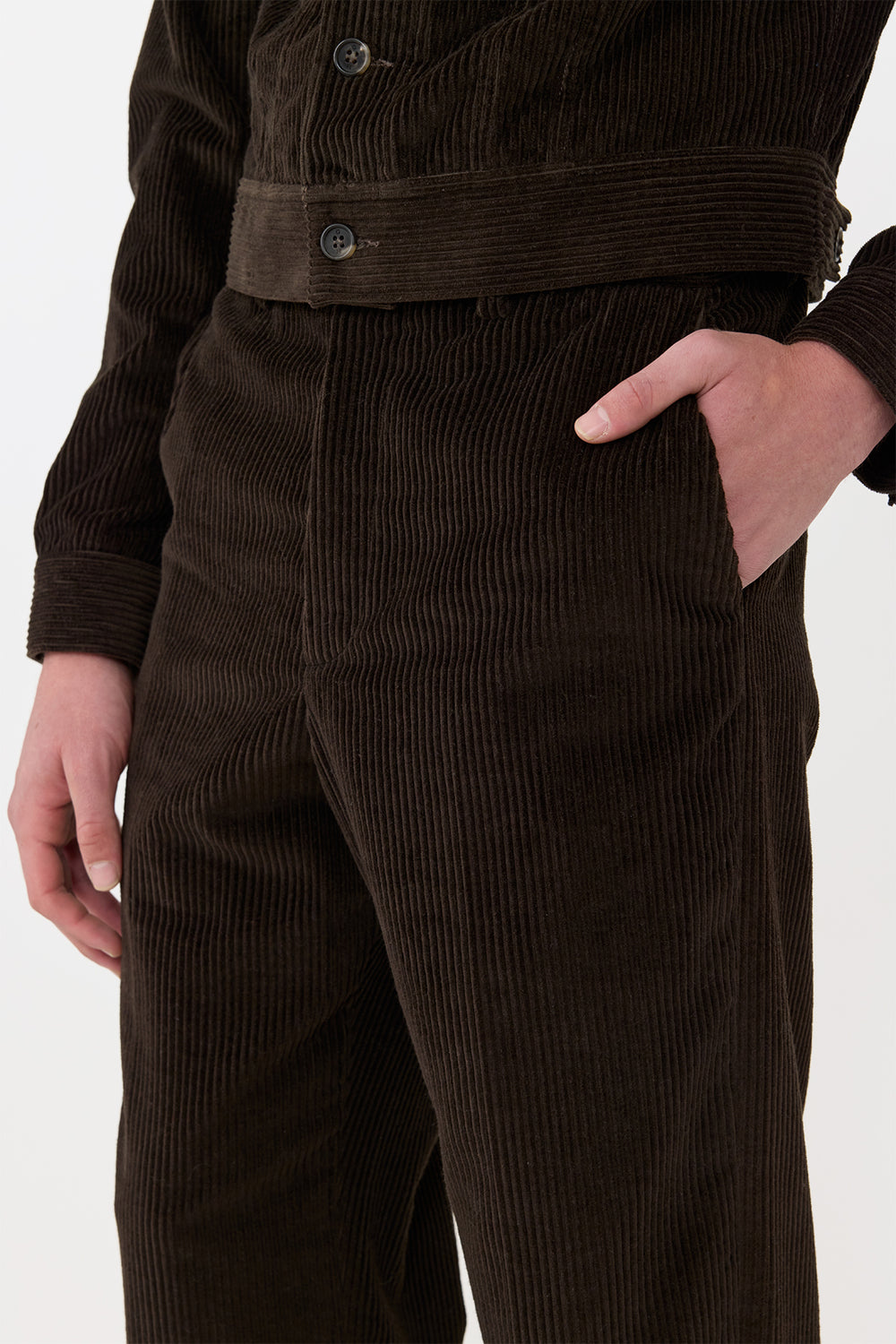 チョコレート色のカシミアコーデュロイのハロルドトラウザー