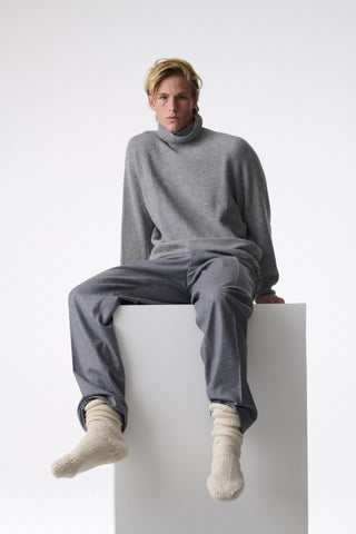Nikola Knit Socks in Ivory Cashmere