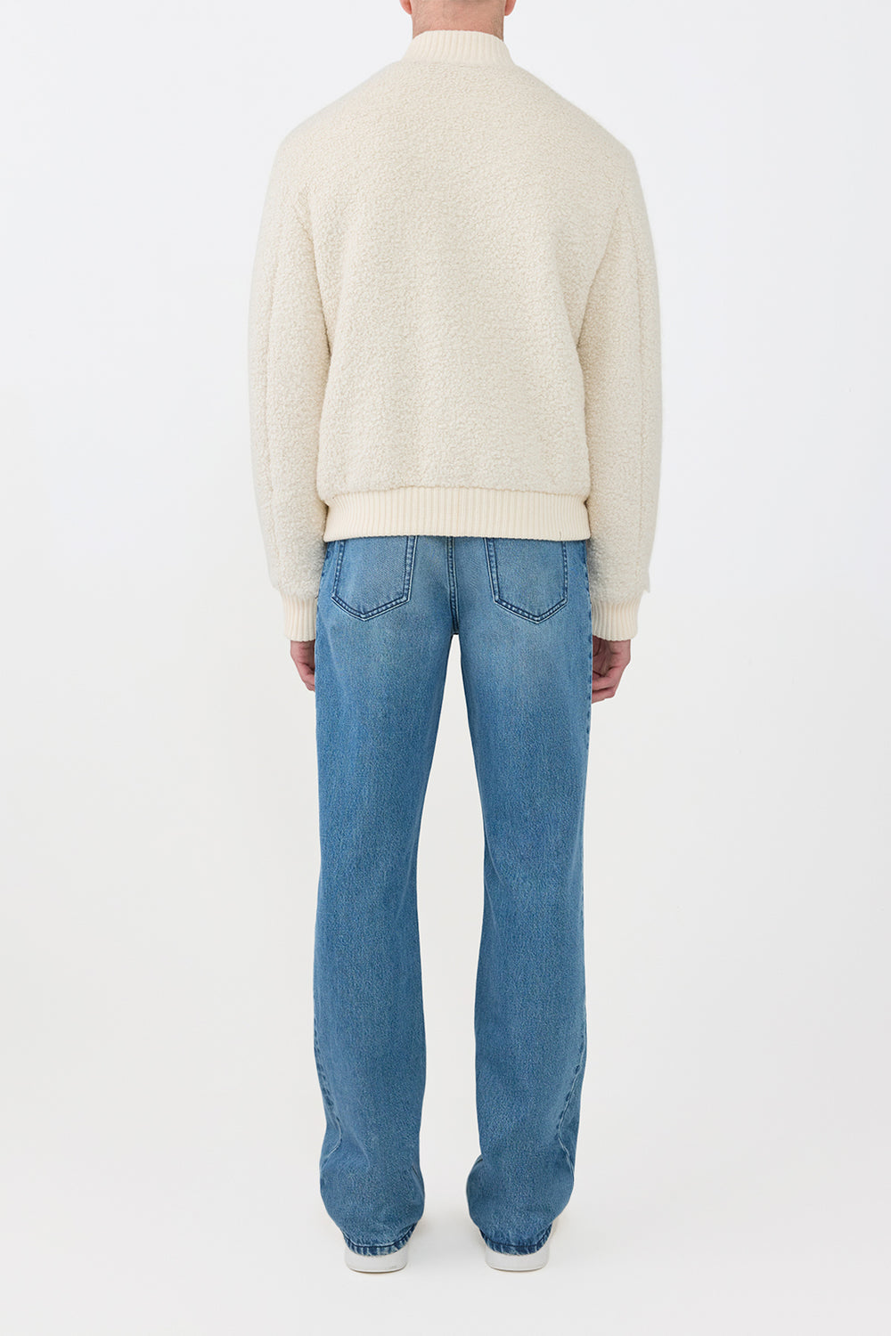 アイボリーのリサイクルカシミアブークレのブランドン・ボンバー