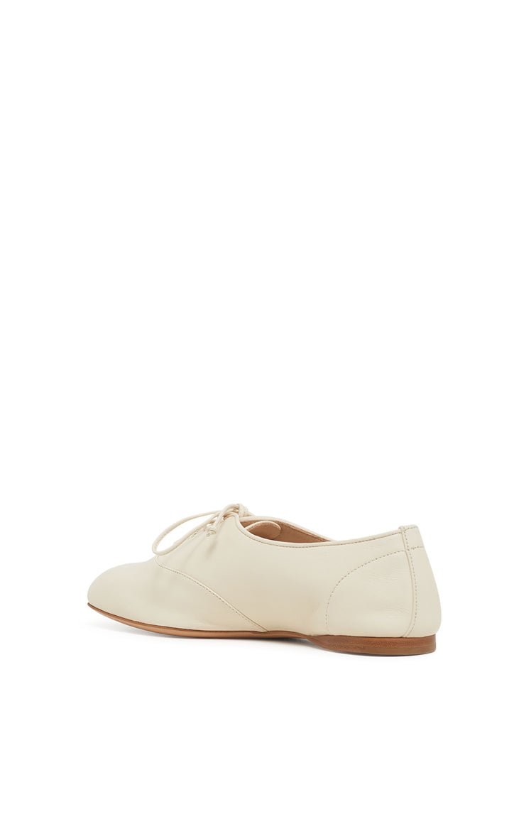 Maya Oxford Flat Shoe in Ivory Nappa Leather