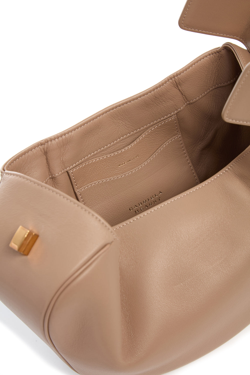 ヌード＆ネイビーのナッパレザーのNinaバッグ