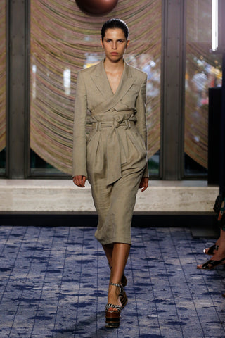 Look 10