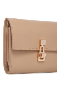 Compact Flat Wallet in Nude Leather