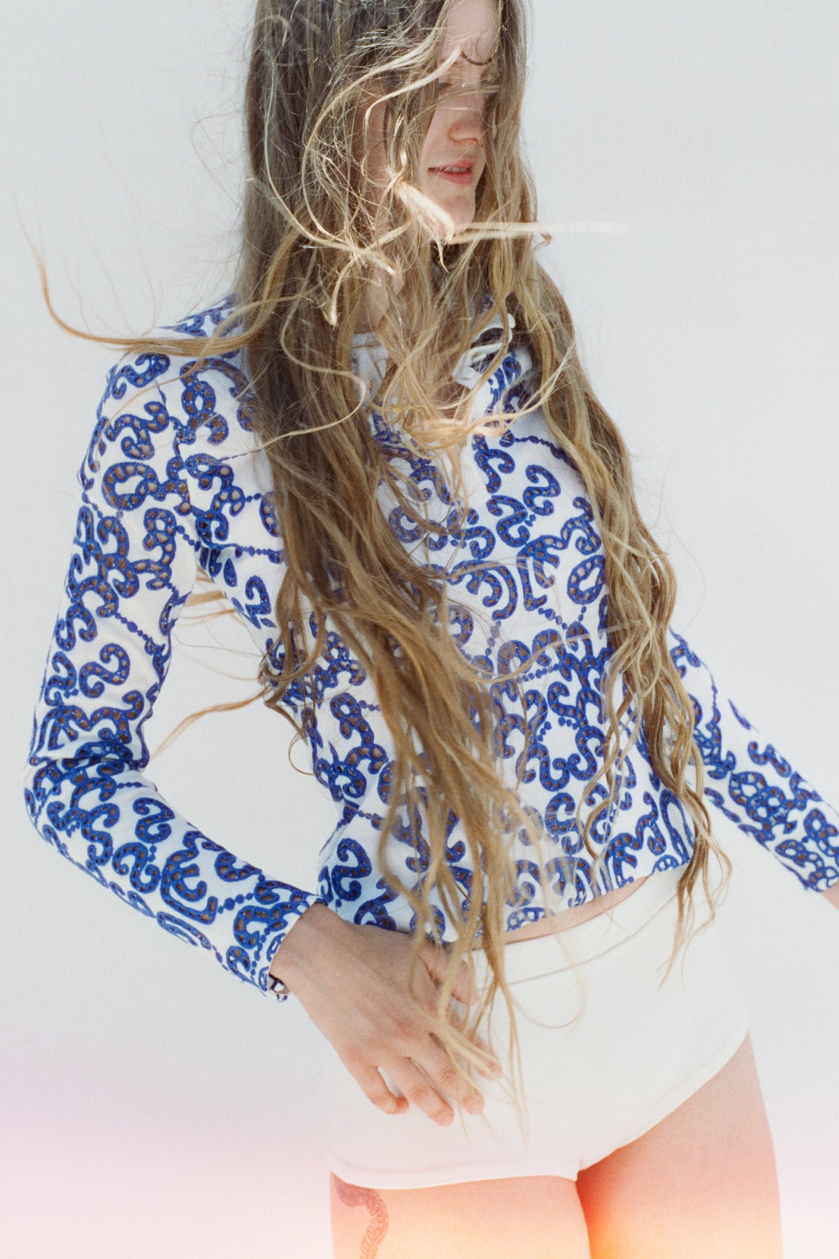Atoll Top in Ivory & Cobalt Merino Wool