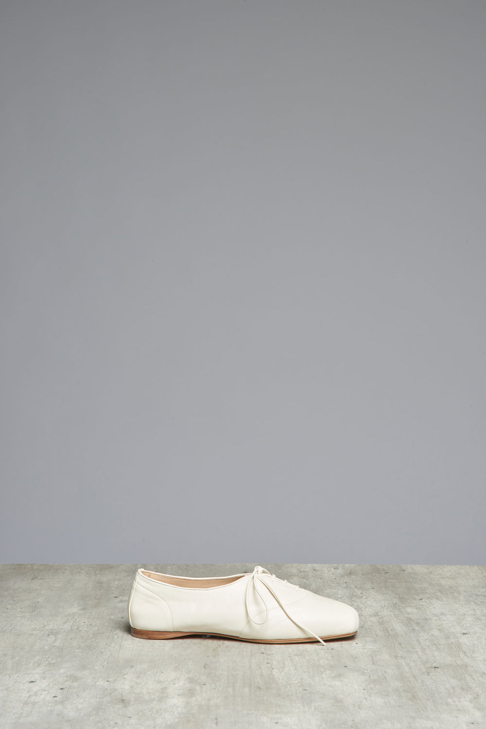 Maya Flat Shoe in Cream Leather