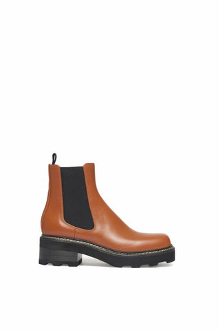 Jil Chelsea Boot in Cognac Leather