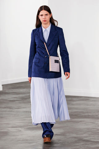 Look 16