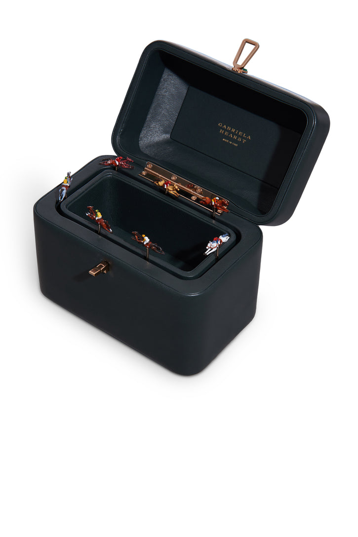 レースバッグへ出発