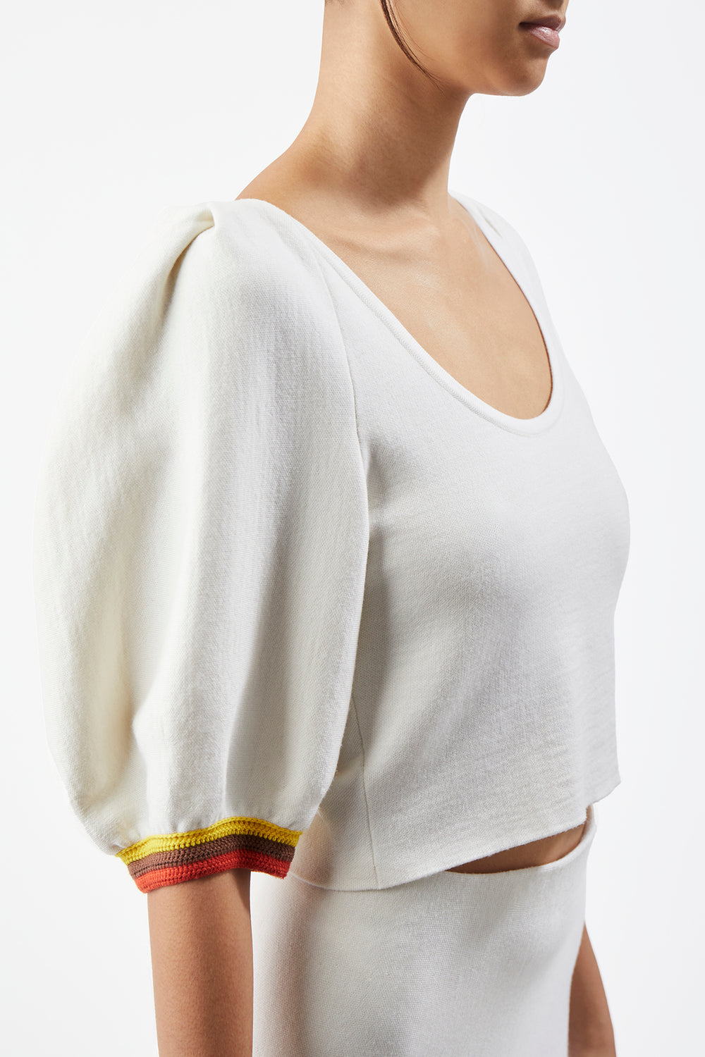 アイボリーマルチメリノウールのLiaニットトップ