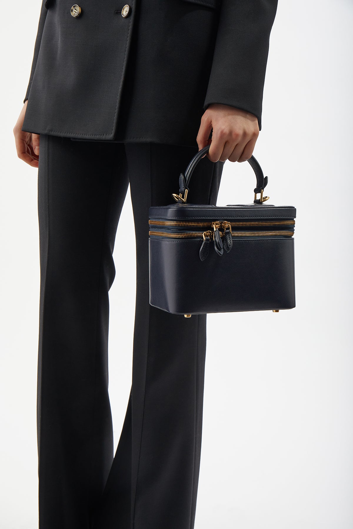 Cartuchera Makeup Bag in Navy Nappa Leather